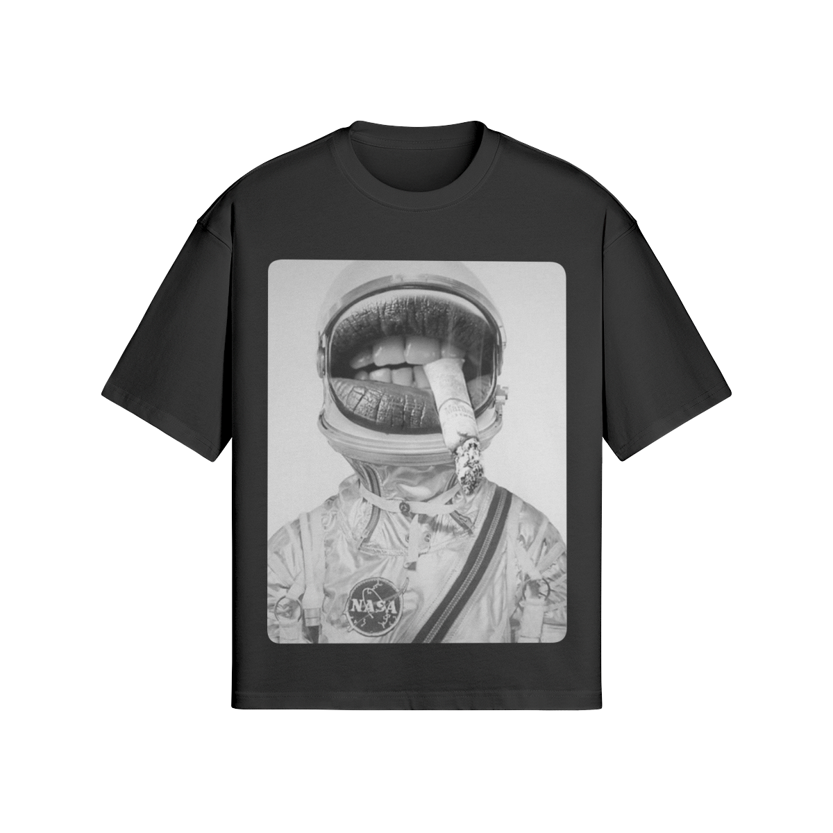 Oversized Streetwear T-Shirt „Lost Astronaut“ – Space Portrait Unisex - Beatwear 71